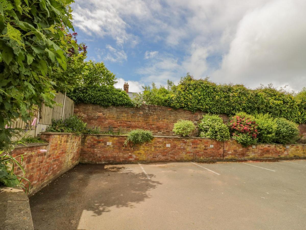 2 The Villa Ludlow Exterior photo
